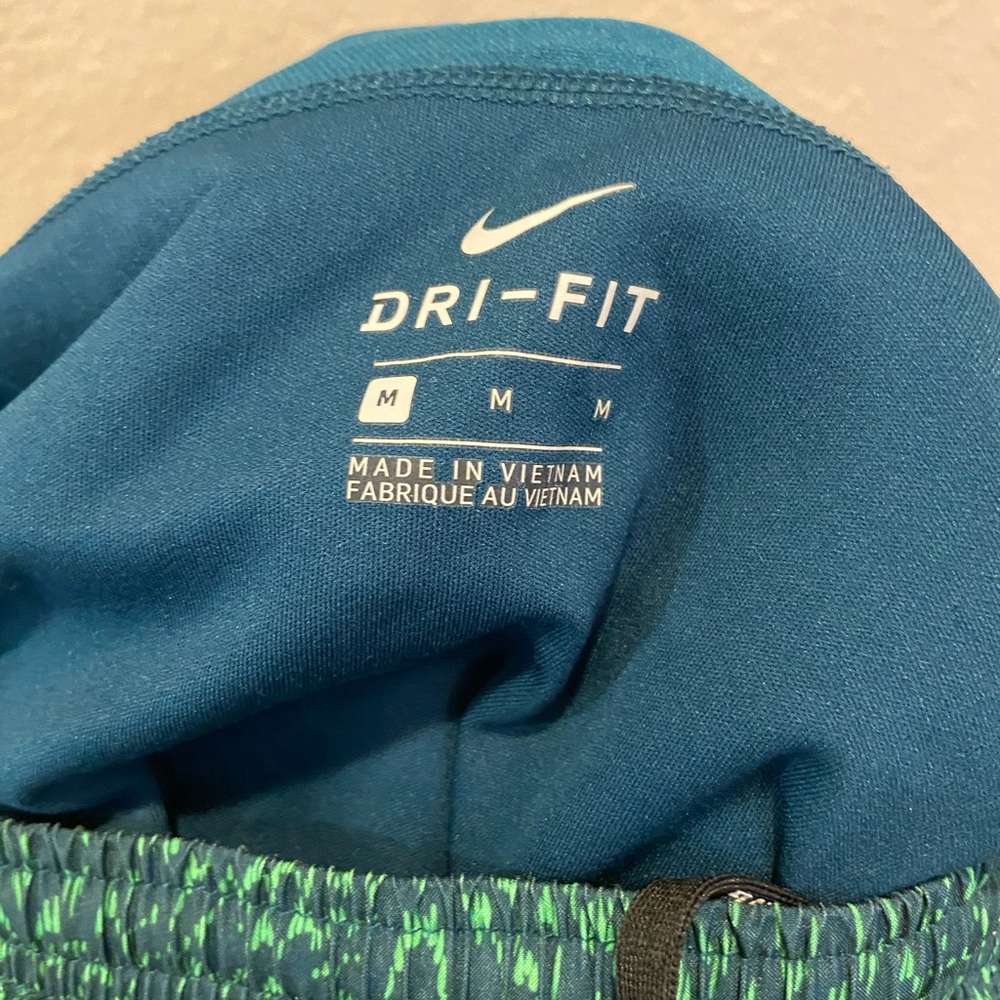 Nike Shorts - Picture 2 of 3